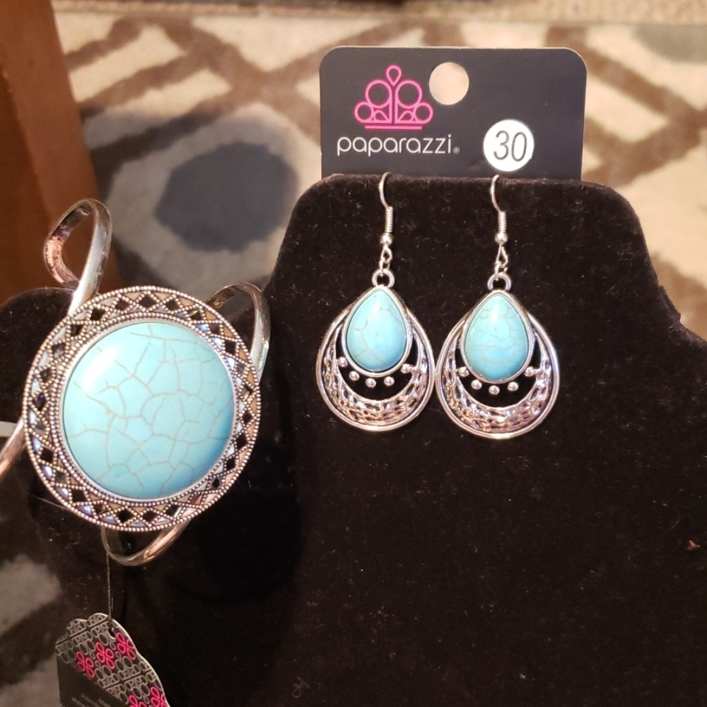 Turquoise and silver bracelet and earring